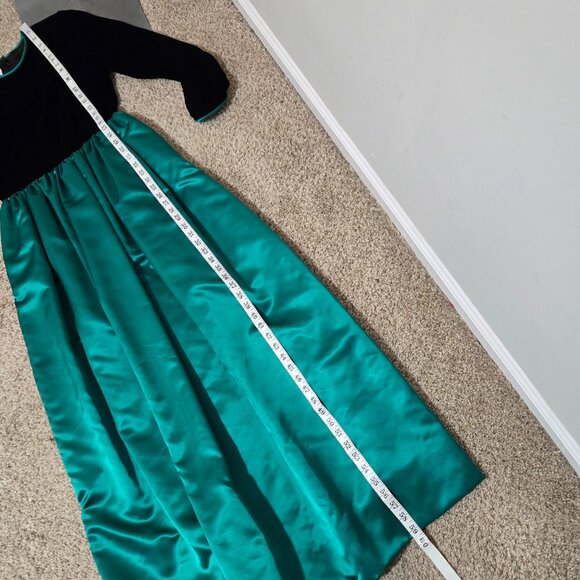 10 (fits 6-8) Early 90s(?) Vintage William Pearson Black Green Modest Gown Dress - Picture 13 of 14